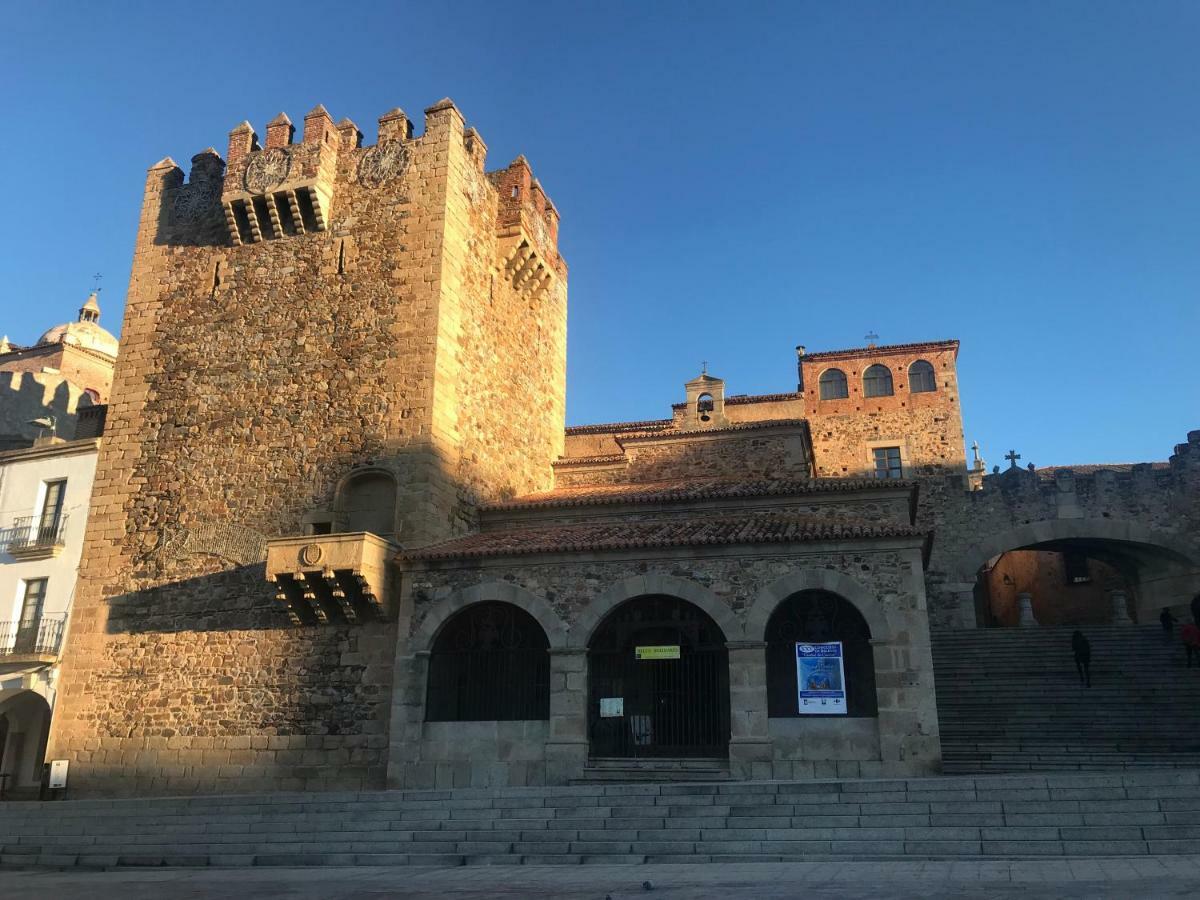 Adama Apartamento Turístico Caceres Bagian luar foto