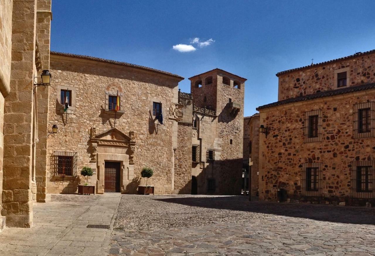 Adama Apartamento Turístico Caceres Bagian luar foto